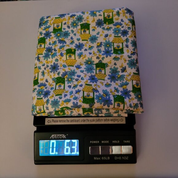 Vintage Fabric! 2 Yards of Fabric with Wishing Wells - Cotton - Picture 3 of 3